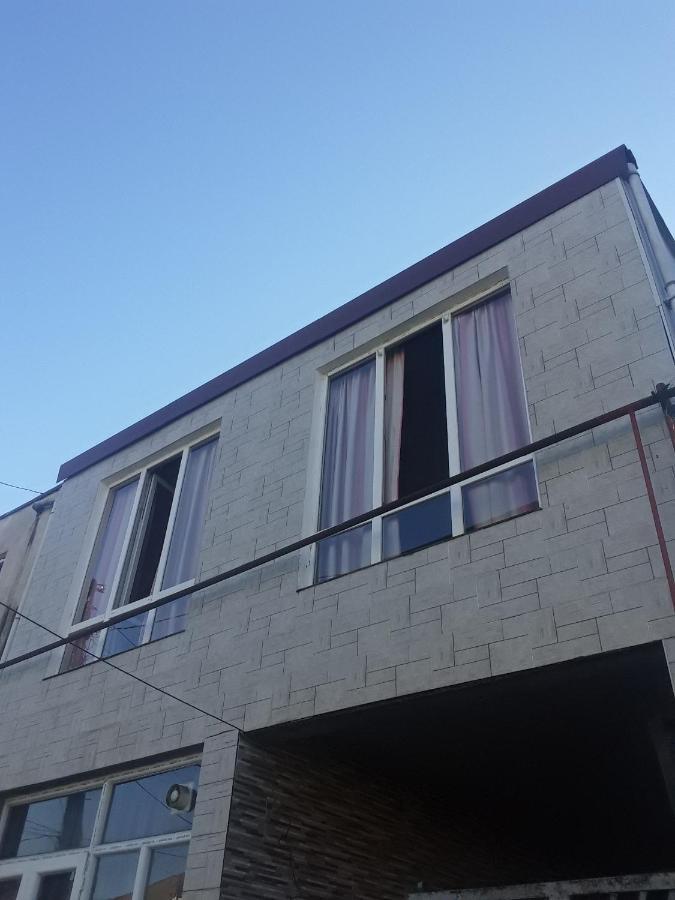 Guesthouse Qeti Batumi Bagian luar foto