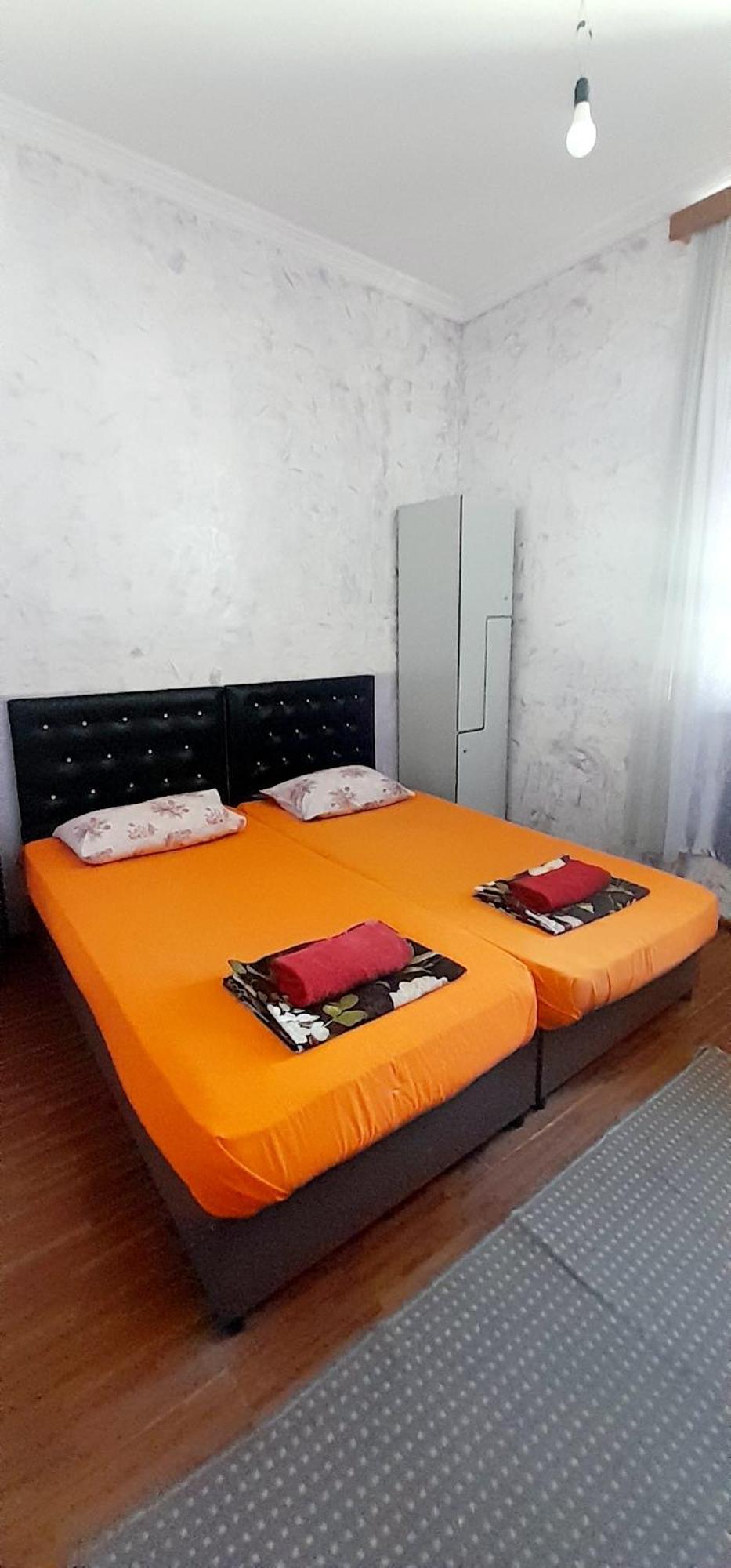 Guesthouse Qeti Batumi Bagian luar foto