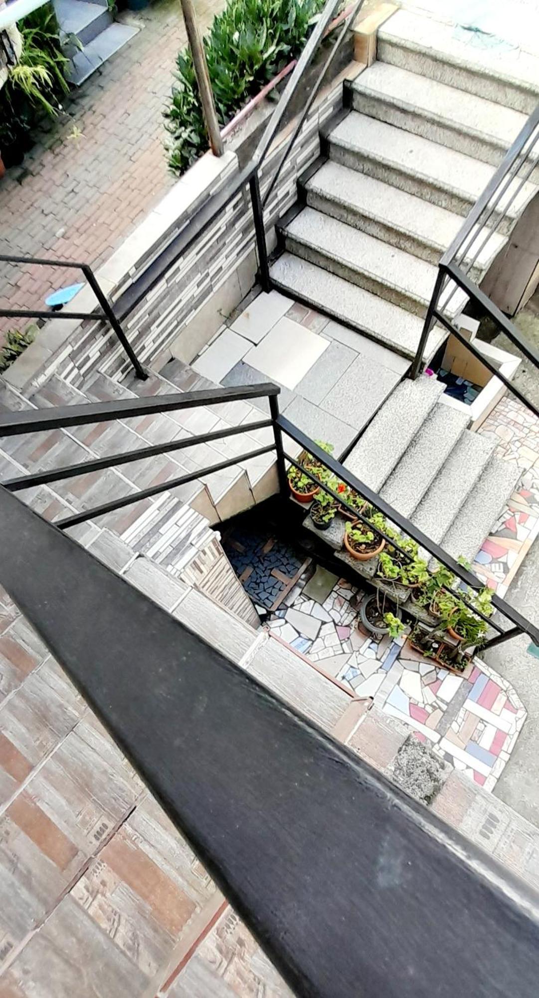 Guesthouse Qeti Batumi Bagian luar foto