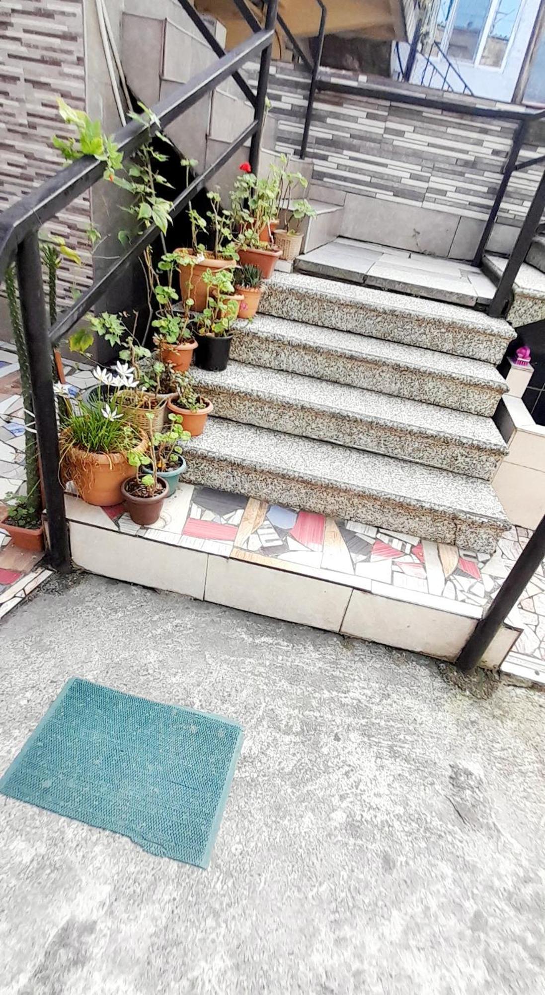 Guesthouse Qeti Batumi Bagian luar foto