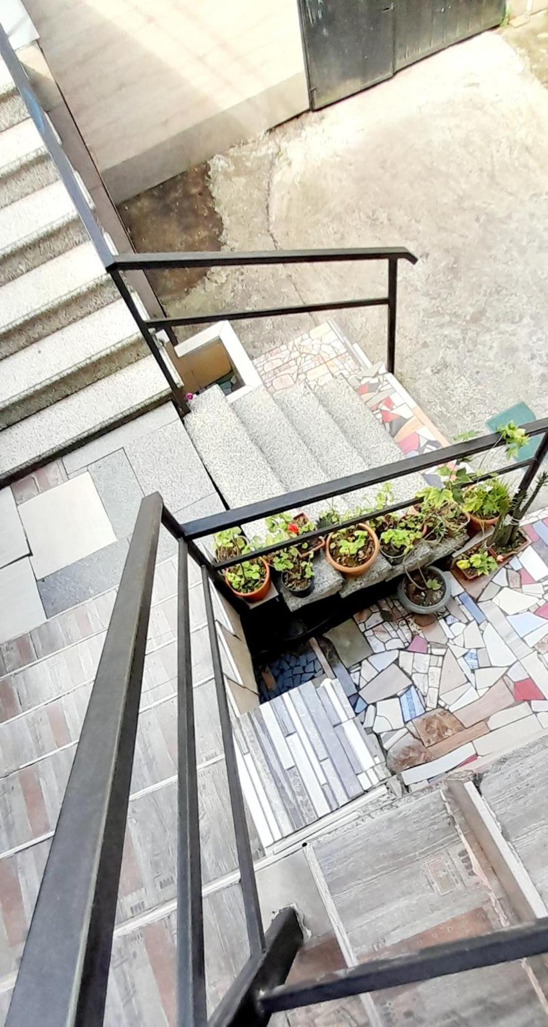 Guesthouse Qeti Batumi Bagian luar foto